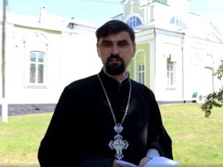 На Кировоградщине местный глава «Свободы» угрожает «мусорной люстрацией» священнику УПЦ
